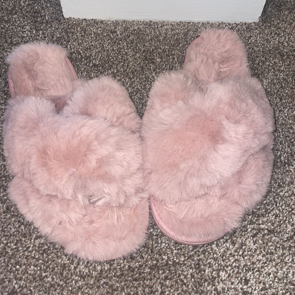 Like new! Lauren Conrad slippers! - Picture 2 of 3